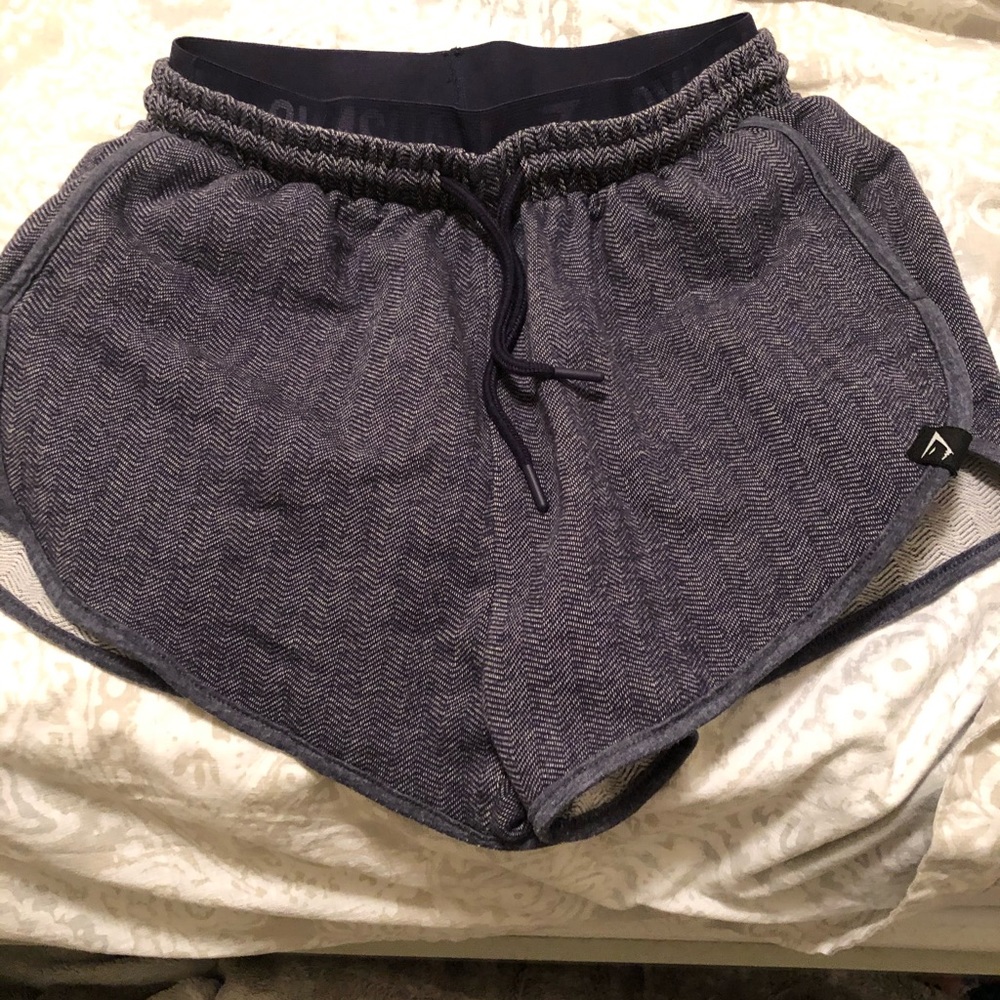 🛑 sold on M. Gymshark dual band shorts